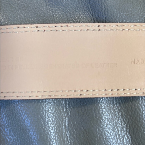 United Colors of Benetton suede belt - Picture 3 of 3